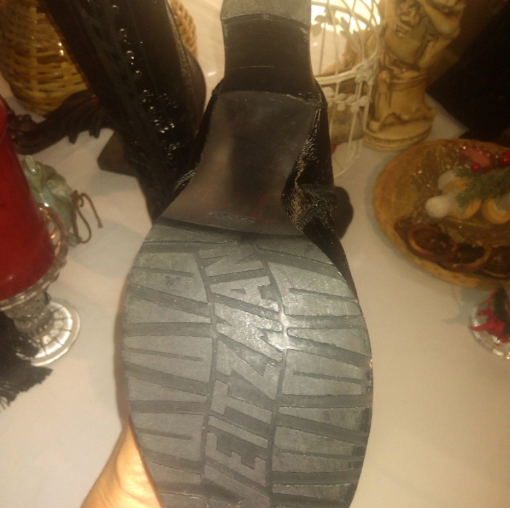 Stuart Weitzman gothic boots - Picture 8 of 16